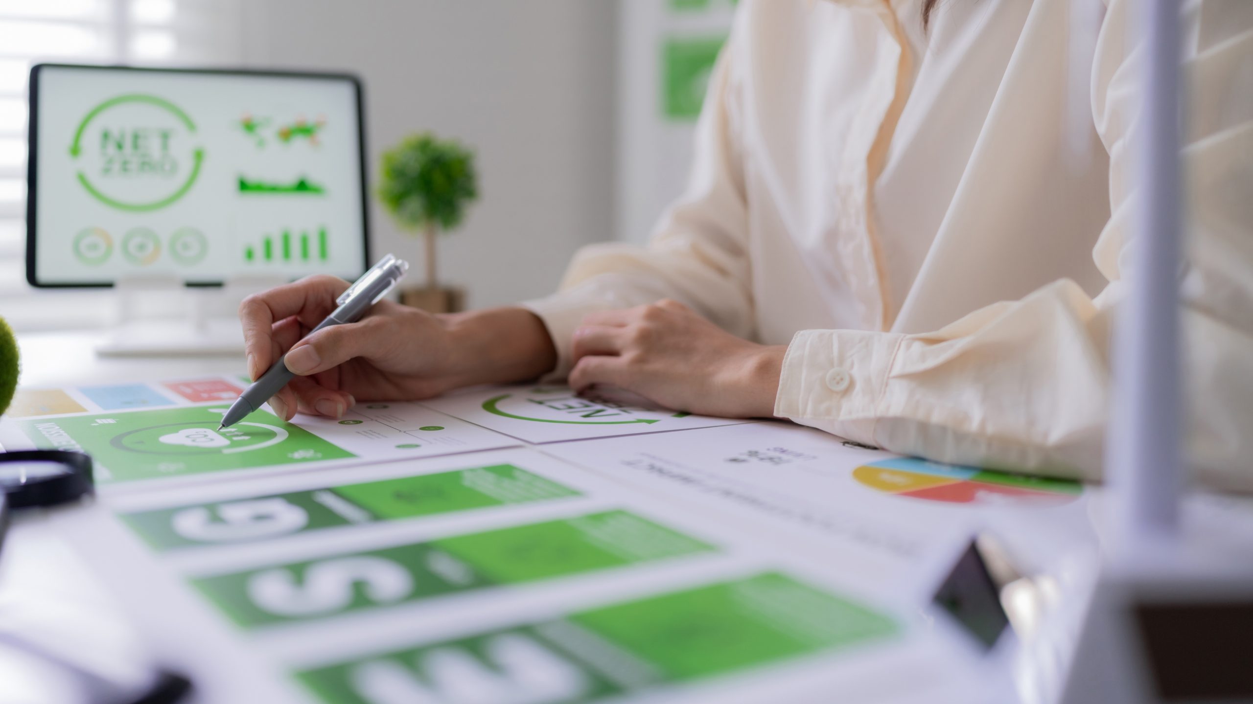 Integrasi Pilar IFRS S2 dalam RPOJK 2026