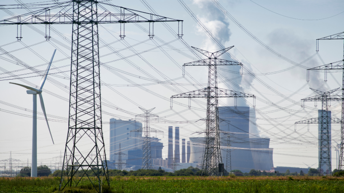 Implementasi&nbsp;Just Transition di Sektor Energi Indonesia: Siapa Harus Berbuat Apa?